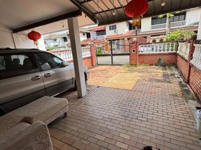 Johor Jaya Jalan Anggerik 2 Storey Terrace House Good Condition Unit