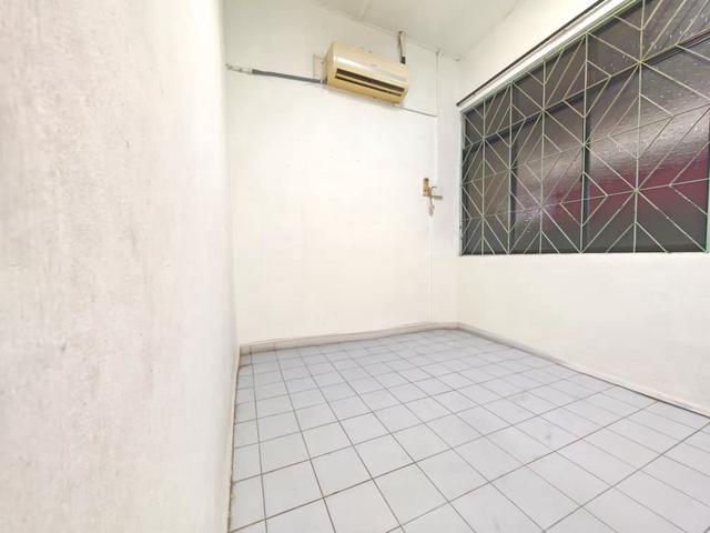 Johor Jaya Jalan Teratai21 Single Storey 3bed 2bath