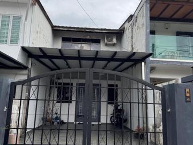 Johor jaya Jalan teratai Aeon Tebrau