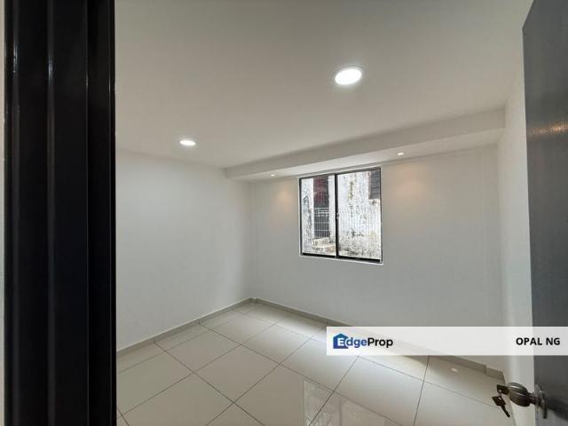 Johor Jaya Plentong区，出来转个弯就到Permas Jaya，全装修3房2厕End lot廉价屋* ☘️
