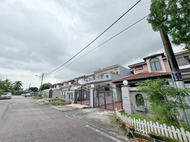 Johor Jaya Ros Merah Double Storey Terrace House ForSales