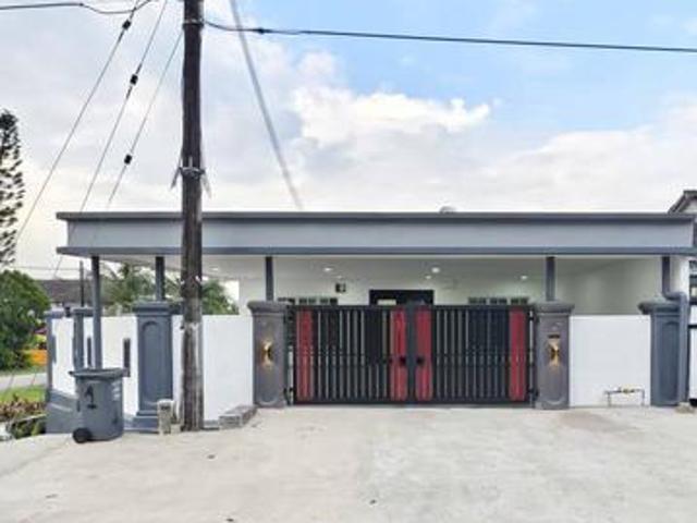 Johor Jaya Single Storey Corner 41x70 Fully Reno Unblock View 4B3B