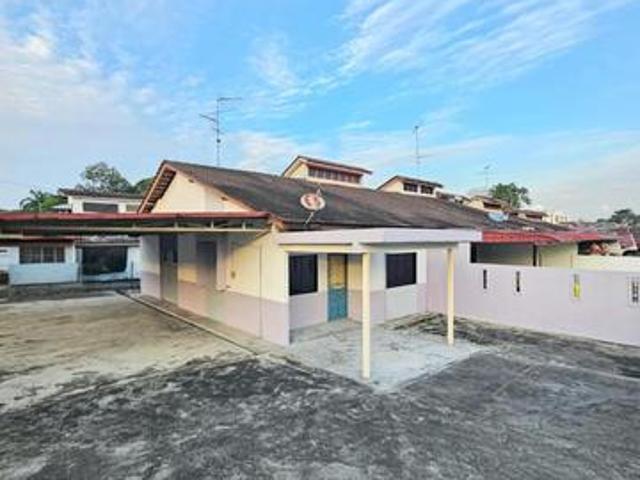 Johor Jaya 1Storey 22x7020 Extra Land Corner Lot for Sale JB