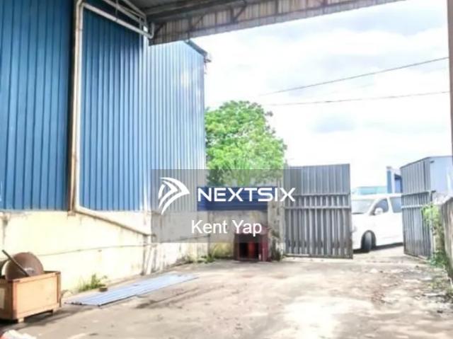 Johor Jaya 3 Storey Shoplot For Rent Facing Main Road