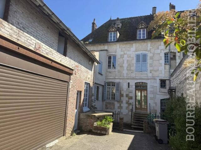 JOIGNY BORD DE L'YONNE