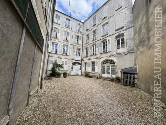 JOIGNY QUARTIER HISTORIQUE