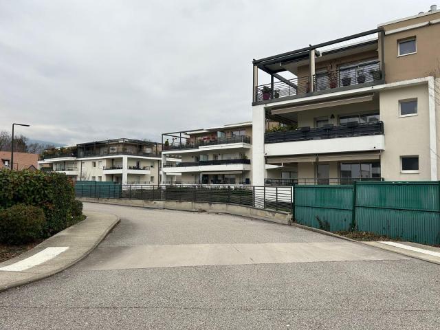 JOLI APPARTEMENT DE HAUT STANDING SUR VALEIRY