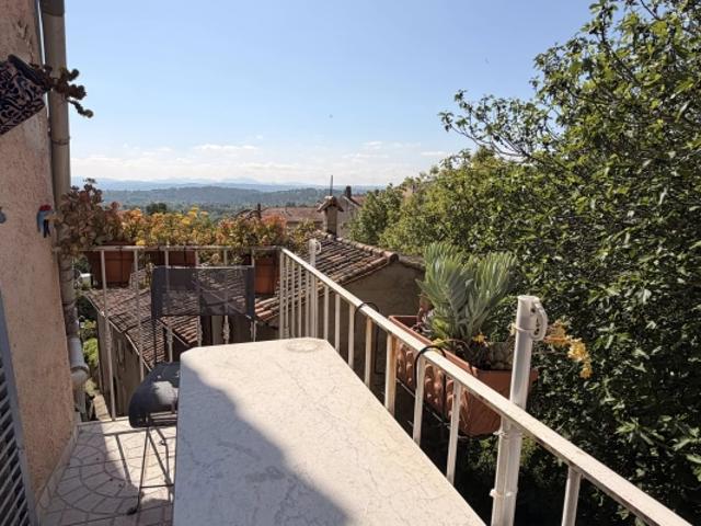 Joli appartement de 53m2 avec balcon, offrant une jolie vue