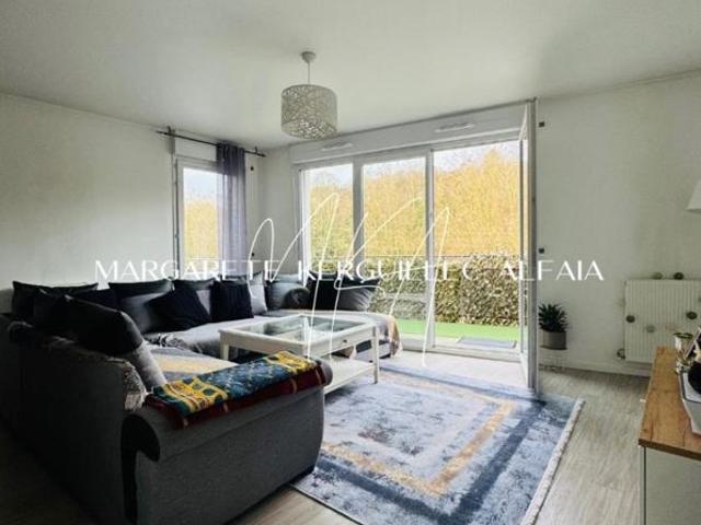 Bel appartement de 63m², deux chambres, balcon et parking proche gare