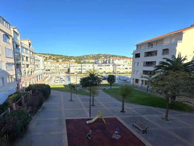 Joli appartement T2 cabine, loggia et parking privé