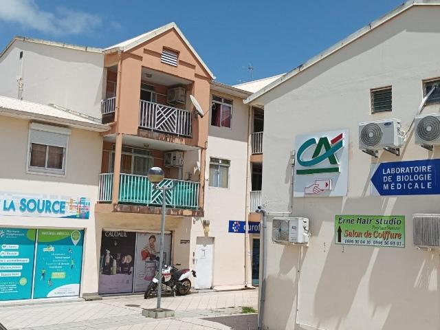 joli appartement très propre en bon état