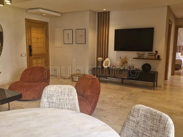 Joli appartement vide et spacieux