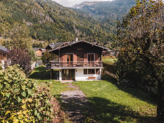 Joli chalet proche du centre village de Samoëns à pied 77m² Samoëns