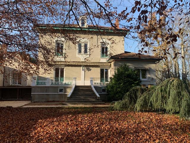 Joli F4 de 123m2 à louer à Saint Cyprien avec JARDIN, TERRASSE et GARAGE