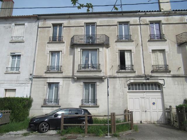 Joli immeuble comprenant 3 appartements