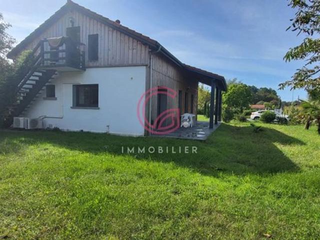 JOLI LOFT MEUBLE SOUS LES COMBLES