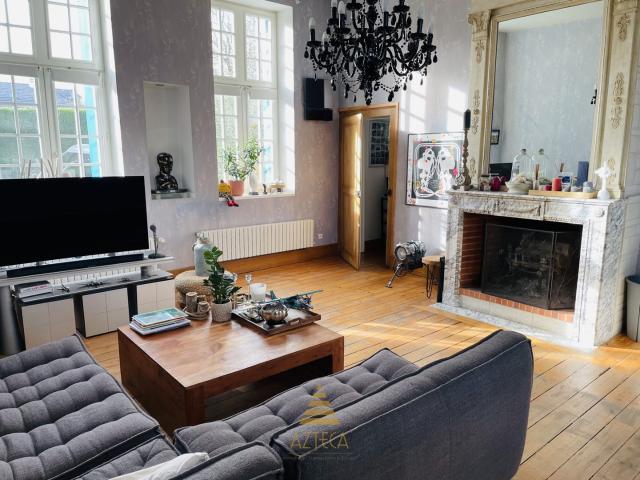 JOLI PRESBYTERE A PROXIMITE DE CAMBRAI
