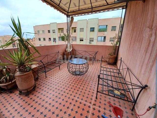 Joli Studio à Vendre avec terrasse