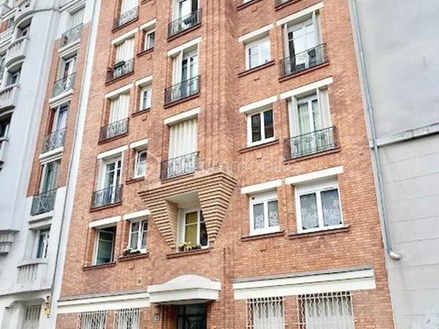 Studio de 17 m² proche Nation Paris 20ème au calme