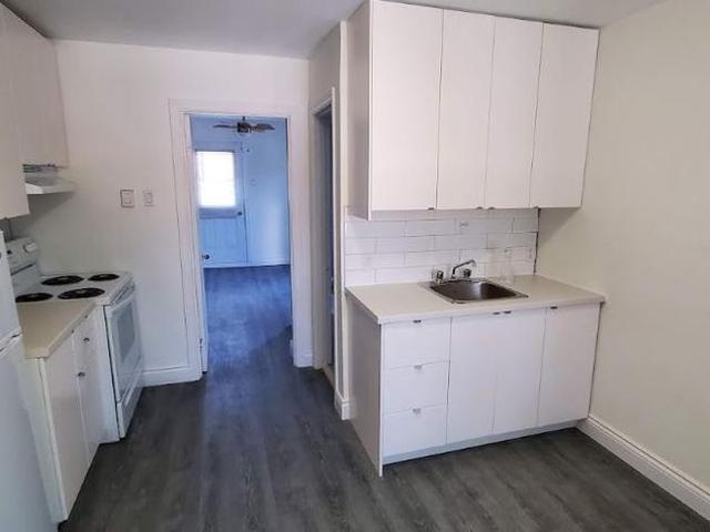 Joli studio meublé 2 ½ avec Chambre fermée en plein cœur de Rosemont