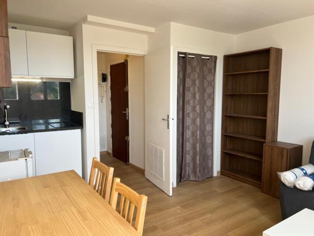 Joli studio meublé de 20m2 à Patte d'Oie / Arènes