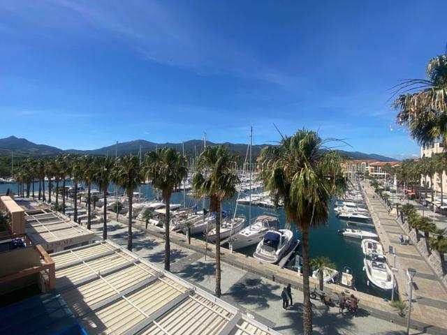 Joli T4 avec très belle vue sur le Port et Les Albères !
