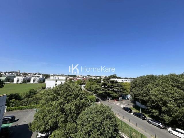 Joli T1 en dernière étage !