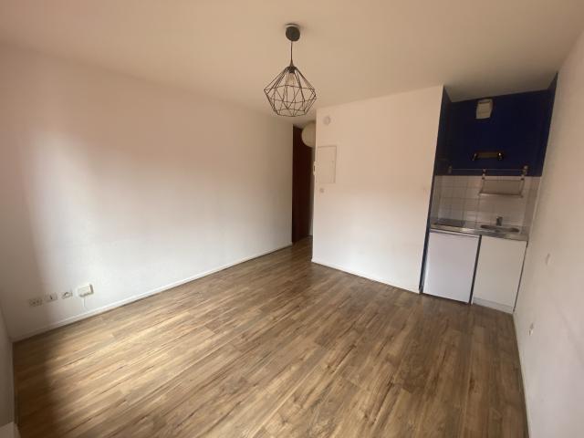 JOLI T1 RUE RIQUET / FRANCOIS VERDIER