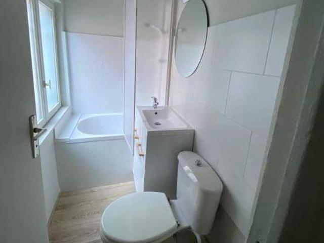 Joli T2 avec balcon Avenue de St cloud Versailles