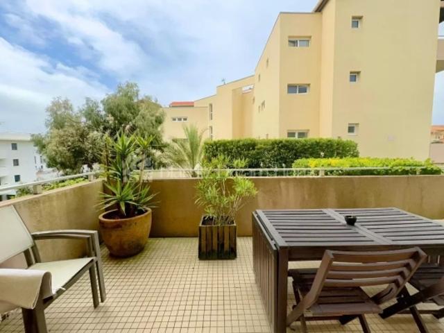 Joli T2 avec terrasse à deux pas de la plage de la Milady & Marbella