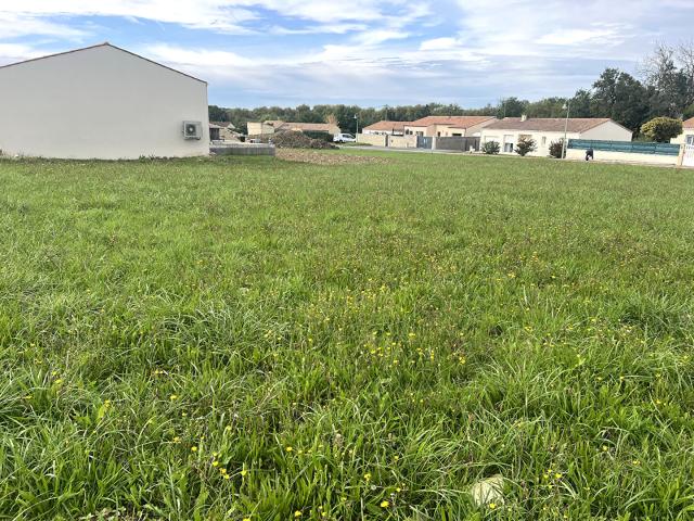 Joli terrain à bâtir viabilisé dans lotissement 866m2