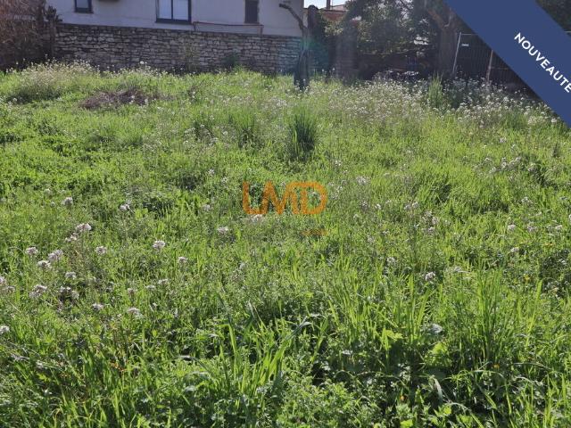 Joli terrain plat 494m2
