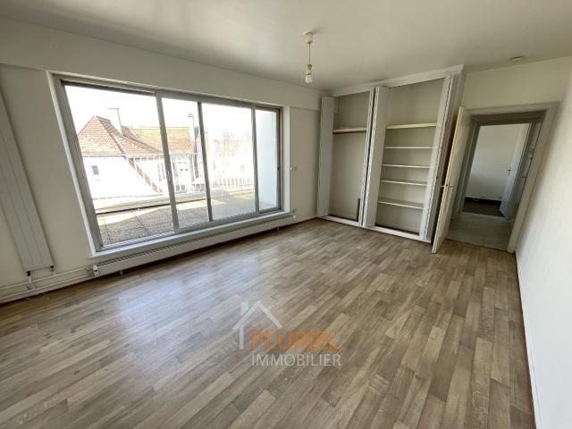 Joli 1 pièce 30.8m² Quartier des Musiciens/Forêt Noire Exceptionnel maison meublée 164.5m² à la Robertsau Duplex d’exception de 285m²avec terrasse panoramique de 315 m² au cœur de Strasbourg Magnifique 2 pièces 33.5m² en duplex à SCHILTIGHEIM Magnifique 3