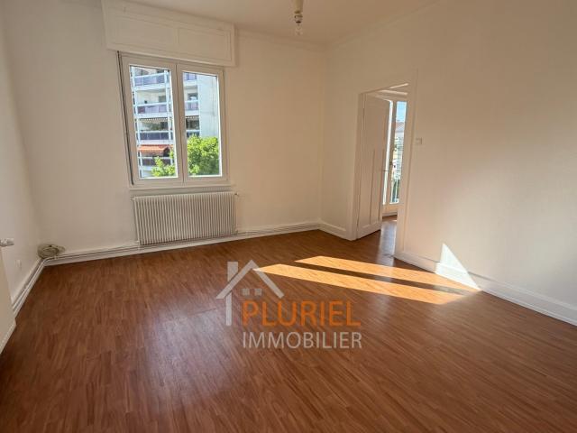 Joli 4 pièces 96m² à Neudorf Magnifique Studio meublé 24,08m² Quartier Forêt Noire / Esplanade EXCEPTIONNEL DUPLEX 3 PIÈCES MEUBLÉ EN CENTRE VILLE DE STRASBOURG Joli 3 pièces 73.7m² à la Krutenau Exceptionnel 2 pièces 65.4m² au PLAZA Magnifique 2 pièces 5