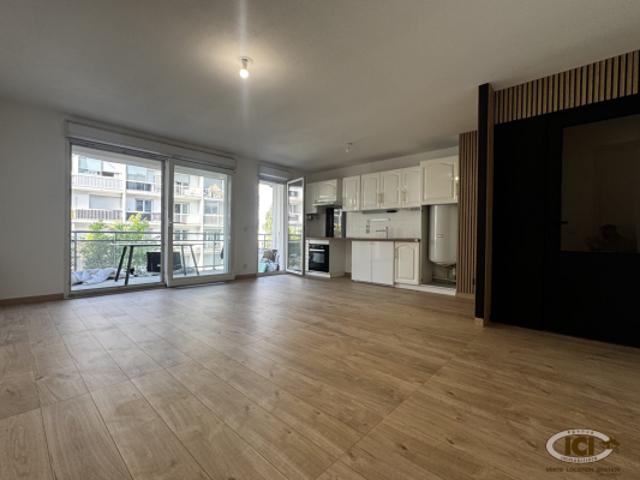 Jolie T3 de 69m² traversant