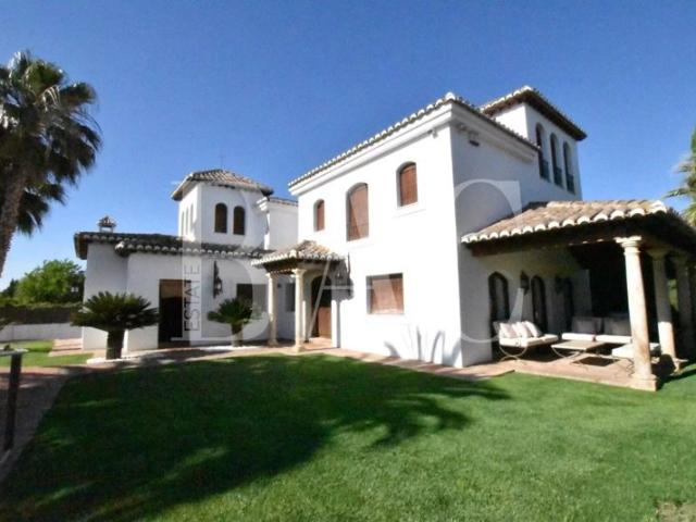 Jolie villa à 6 km de Granada