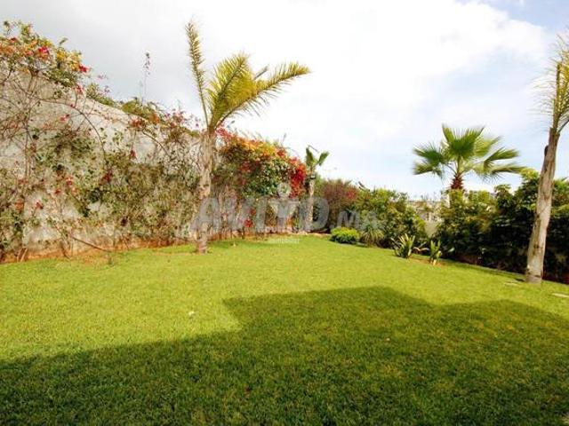 Jolie villa angle/neuve à souissi