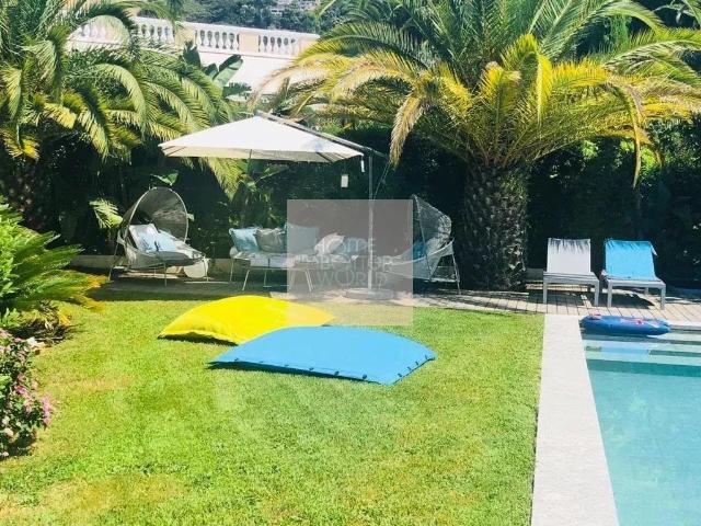 JOLIE VILLA AU CALME DANS UN DOMAINE