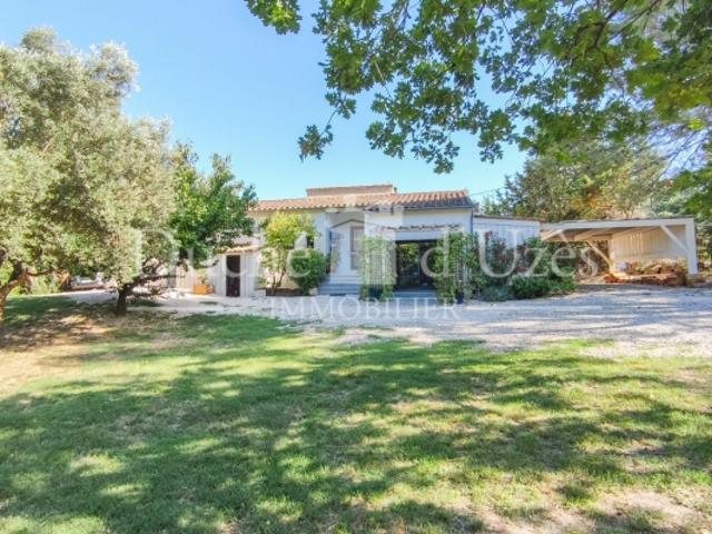 Jolie villa de plain pied à Uzès