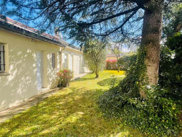 JOLIE VILLA DE PLAIN PIED PROCHE CENTRE VILLE