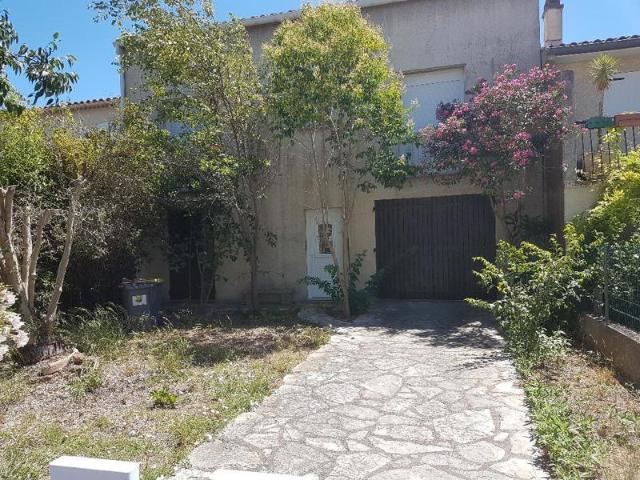 Jolie villa lumineuse et spacieuse proche de l'Hérault