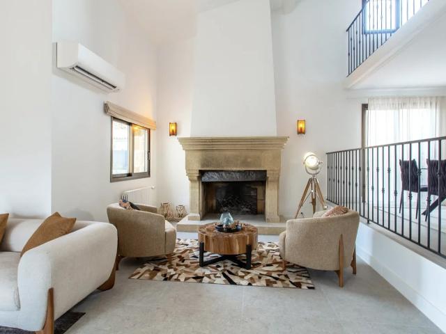 Jolie villa rénovée à Valbonne