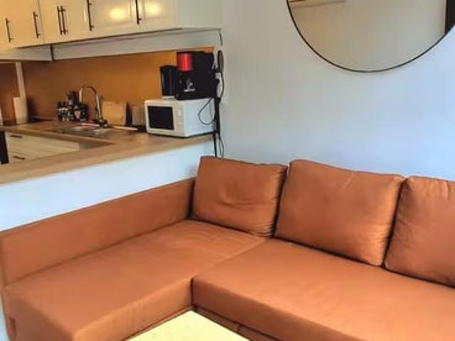 Jolie chambre avec balcon neuve wifi Netflix