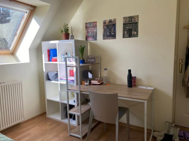 JOLIE CHAMBRE A LOUER