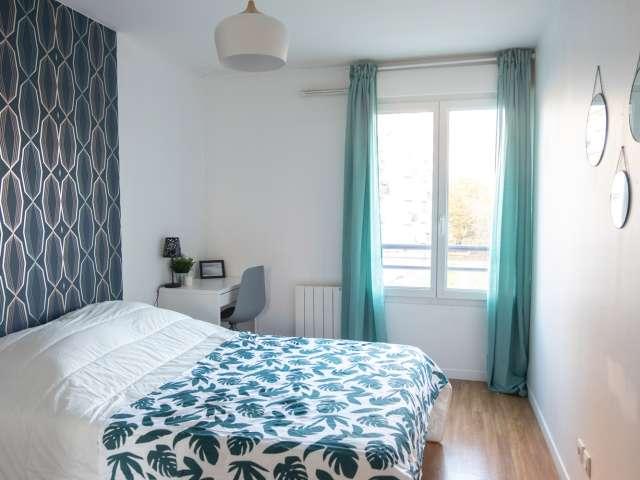 Jolie chambre chaleureuse 12m² LY012