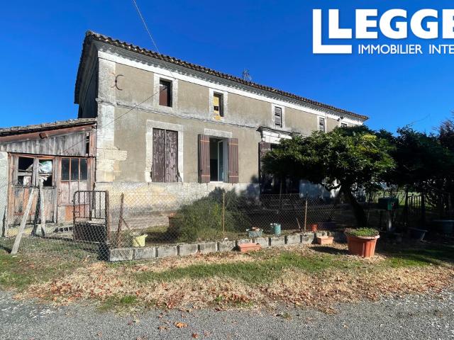 SOUS OFFRE Jolie corps de ferme 5 pieces à rénover, avec dependances sur plus de 9 hectares de terrain