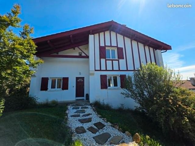 Jolie maison 141m² sur sous sol 85 m²