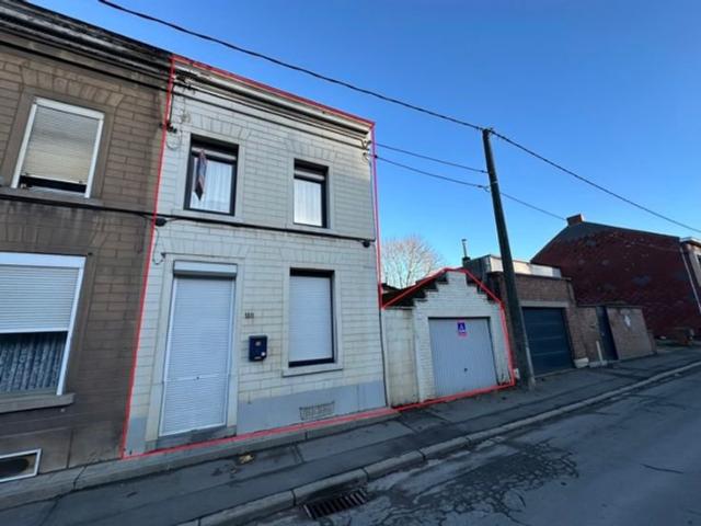 Jolie maison à rénover avec garage