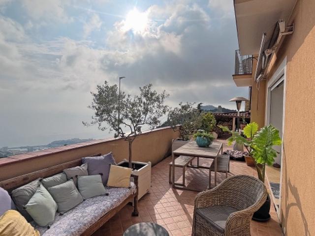 JOLIE MAISON AUX PORTES DE MONACO