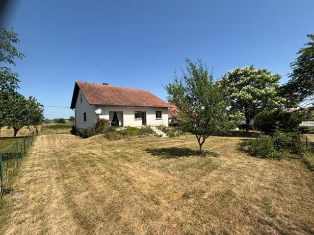 Jolie maison au calme dans un village